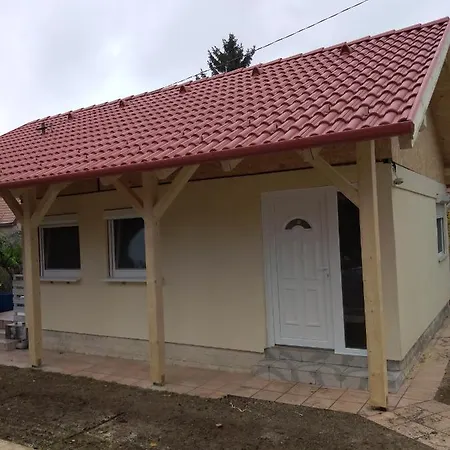 Holiday home Jomadarak Nyaraloja