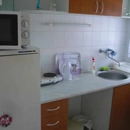 Jomadarak Nyaraloja *