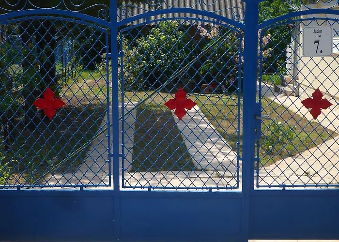 Dom wakacyjny Jomadarak Nyaraloja