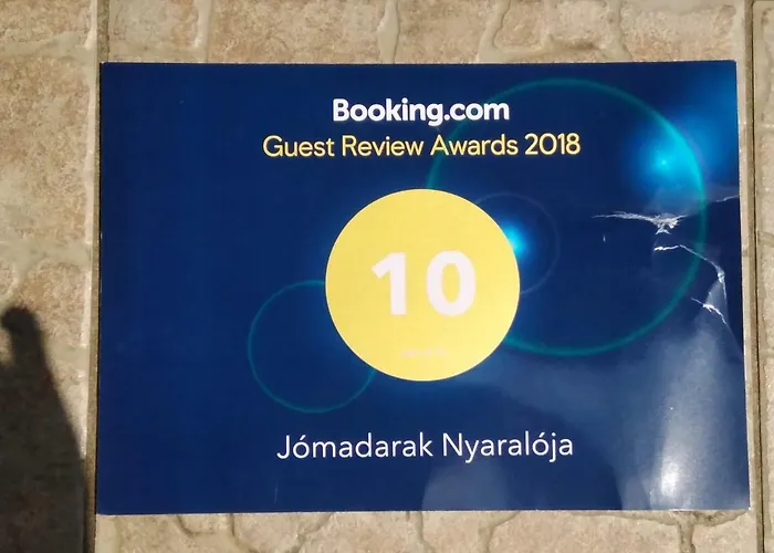 Dom wakacyjny Jomadarak Nyaraloja *