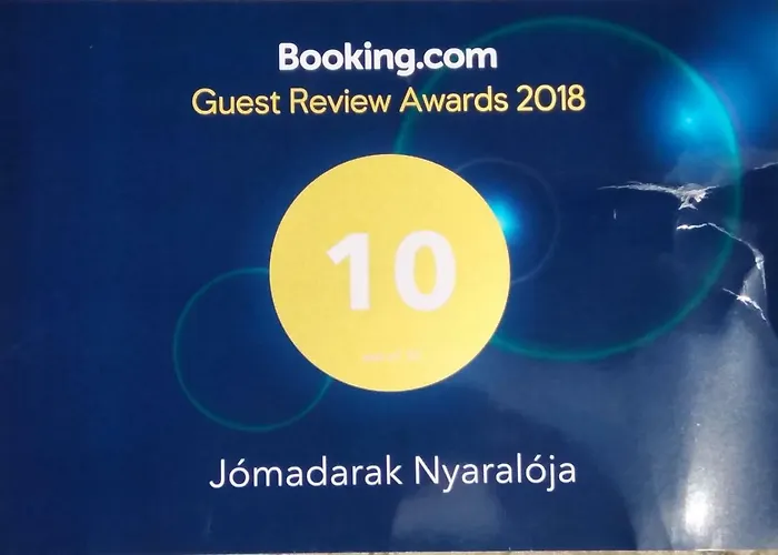 Dom wakacyjny Jomadarak Nyaraloja *